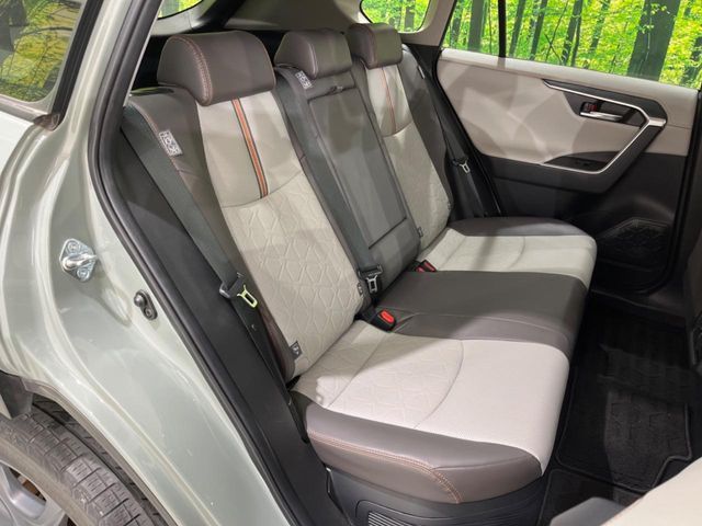 TOYOTA RAV4 HYBRID 4WD 2022 Image 31