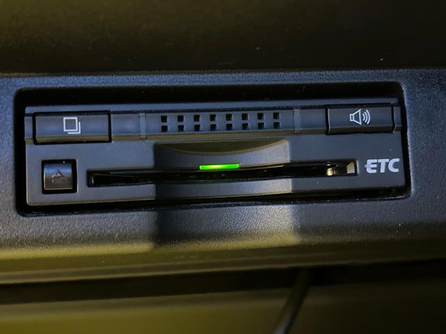 TOYOTA HARRIER HYBRID 2014 Image 31