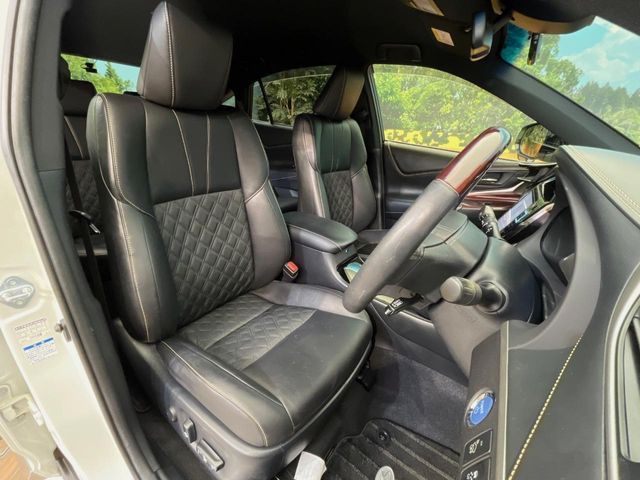 TOYOTA HARRIER HYBRID 2014 Image 31