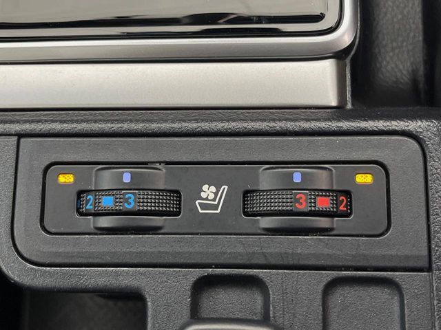 TOYOTA LANDCRUISER PRADO 2022 Image 31