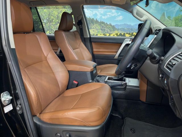 TOYOTA LANDCRUISER PRADO 2022 Image 31