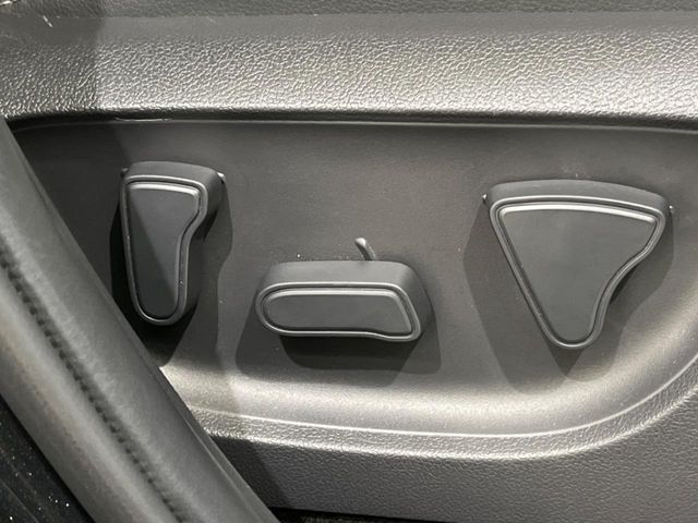 TOYOTA YARIS CROSS HYBRID 2023 Image 31