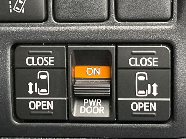 TOYOTA ESQUIRE 2018 Image 31