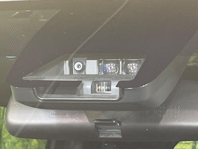 TOYOTA ESQUIRE 2018 Image 31