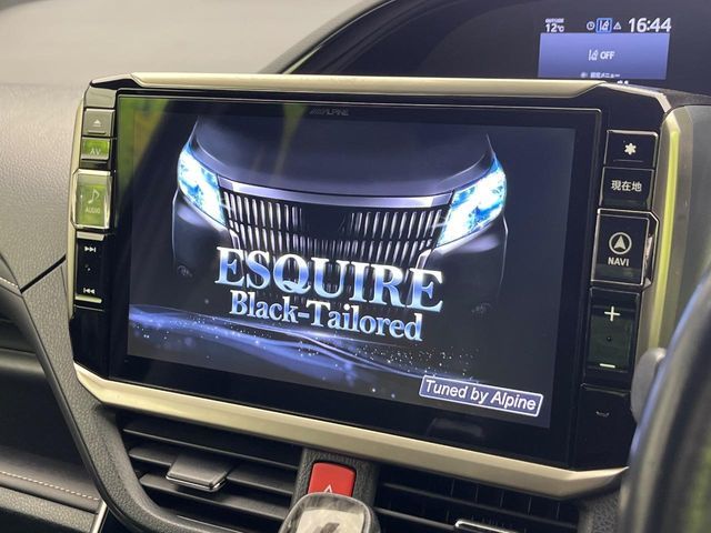 TOYOTA ESQUIRE 2018 Image 31