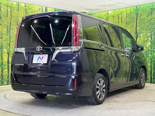 TOYOTA ESQUIRE 2018 Image 31