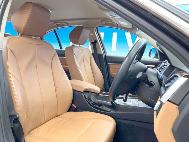 BMW 3SERIES SEDAN 2018 Image 31