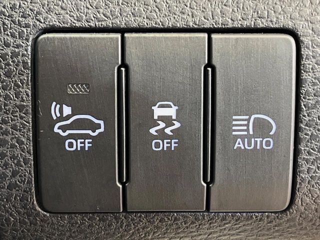 TOYOTA HARRIER HYBRID 2018 Image 31