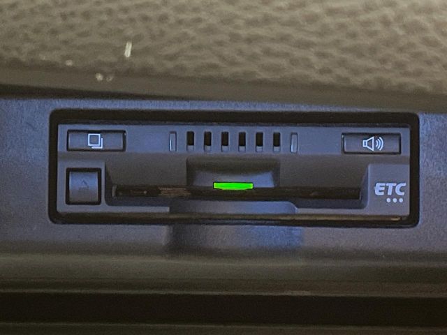 TOYOTA HARRIER HYBRID 2018 Image 31