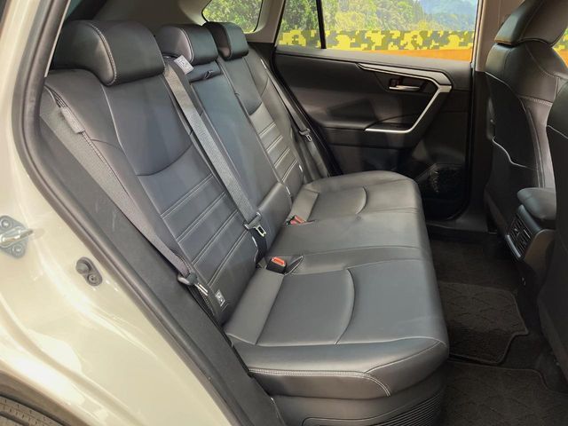 TOYOTA RAV4 HYBRID 4WD 2020 Image 31