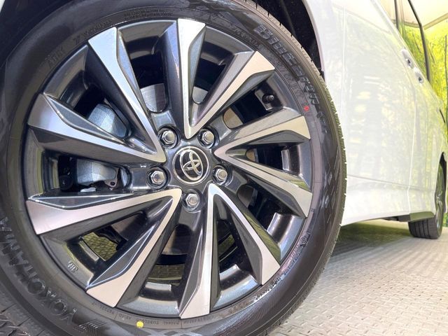 TOYOTA VOXY HYBRID 2026 Image 31