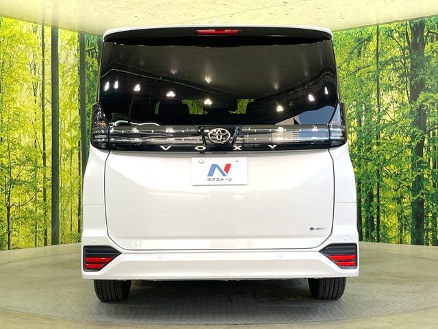 TOYOTA VOXY HYBRID 2026 Image 31