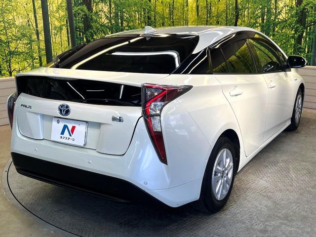 TOYOTA PRIUS 2017 Image 31