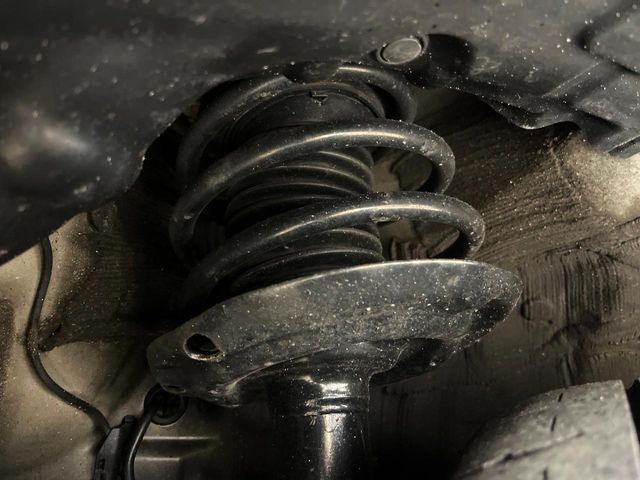 TOYOTA PRIUS 2017 Image 31