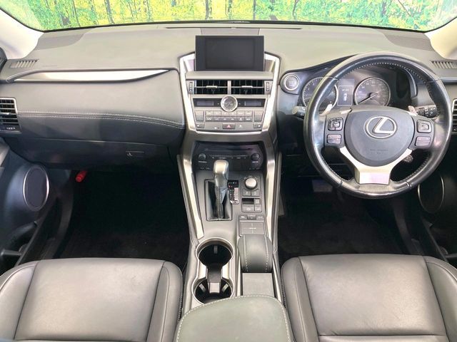 TOYOTA LEXUS NX200T 2017 Image 31