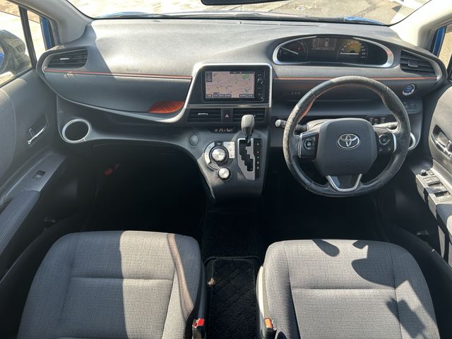 TOYOTA SIENTA HYBRID 2015 Image 31