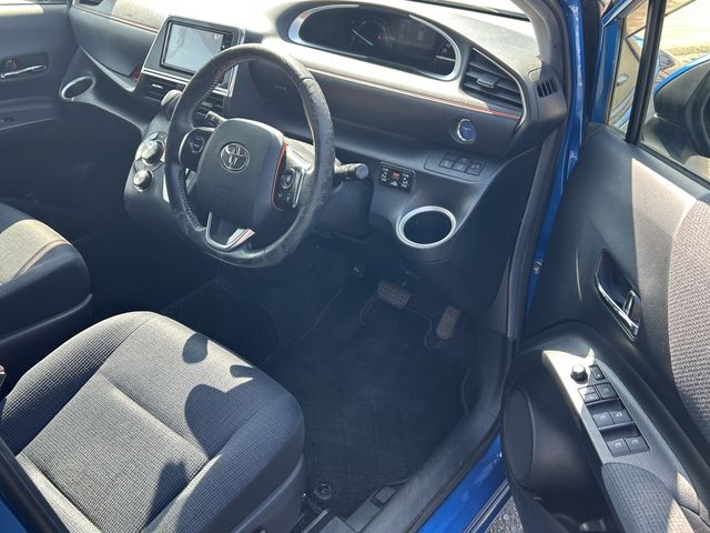 TOYOTA SIENTA HYBRID 2015 Image 31