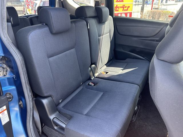 TOYOTA SIENTA HYBRID 2015 Image 31