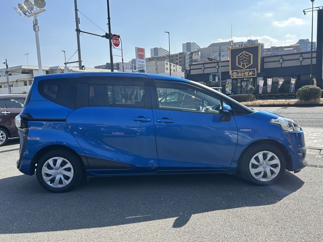 TOYOTA SIENTA HYBRID 2015 Image 31