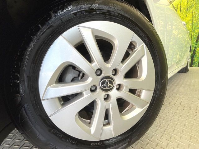 TOYOTA PRIUS 2017 Image 31