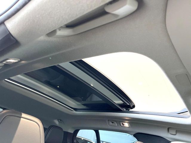 VOLVO XC40 2018 Image 31