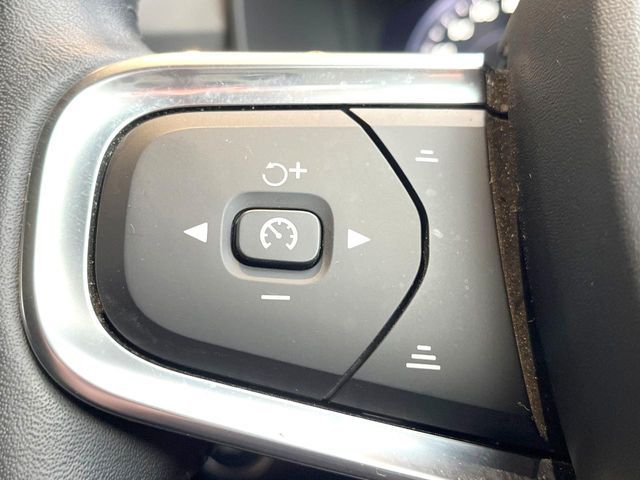 VOLVO XC40 2018 Image 31