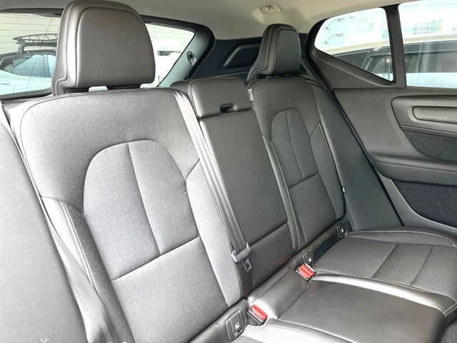 VOLVO XC40 2018 Image 31
