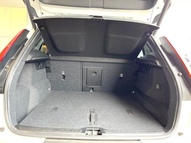 VOLVO XC40 2018 Image 31