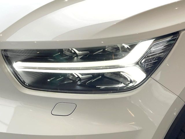 VOLVO XC40 2018 Image 31