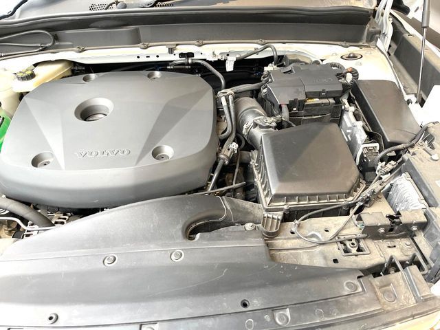 VOLVO XC40 2018 Image 31