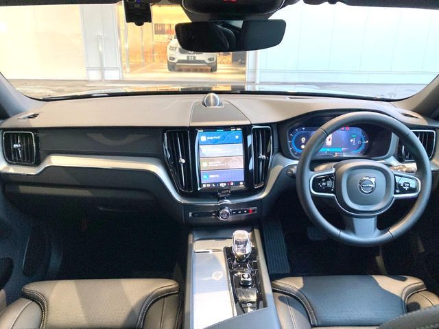 VOLVO XC60 2025 Image 31