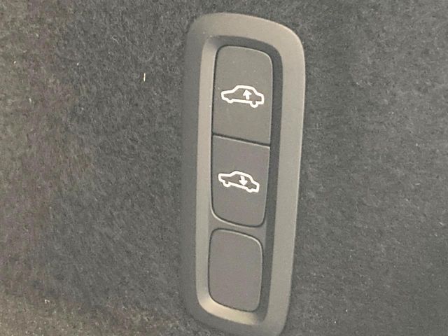 VOLVO XC60 2025 Image 31