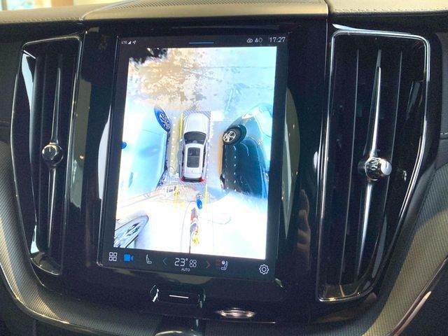 VOLVO XC60 2025 Image 31