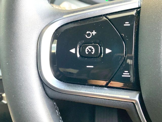 VOLVO XC60 2025 Image 31