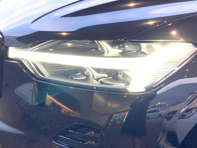 VOLVO XC60 2025 Image 31