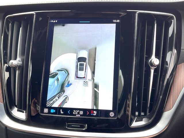 VOLVO V60 CROSS COUN 2023 Image 31