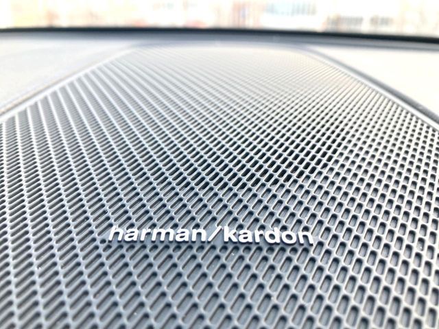 VOLVO XC60 2019 Image 31