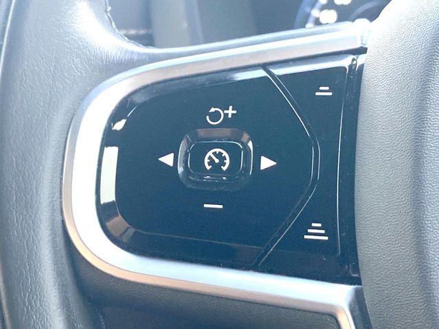 VOLVO XC60 2019 Image 31