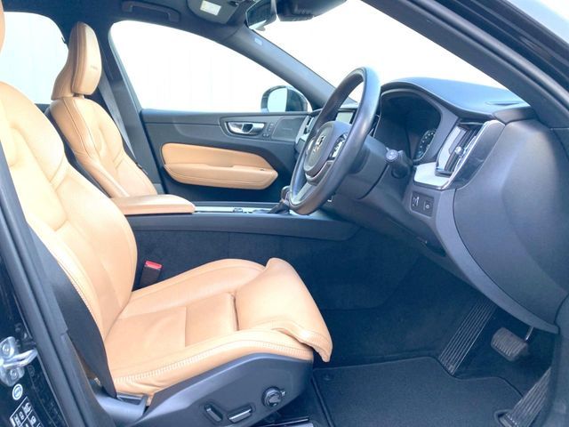 VOLVO XC60 2019 Image 31