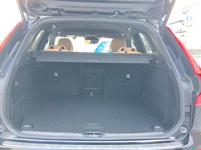 VOLVO XC60 2019 Image 31