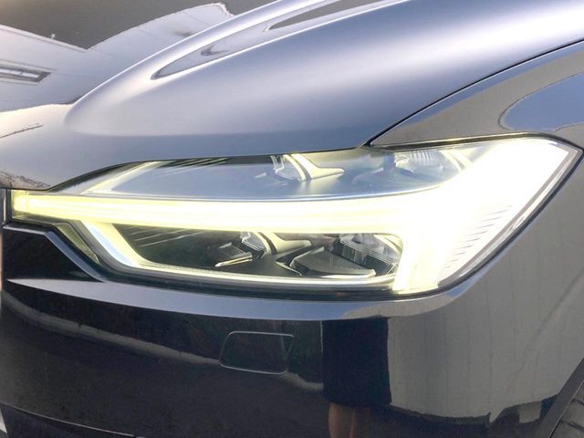 VOLVO XC60 2019 Image 31