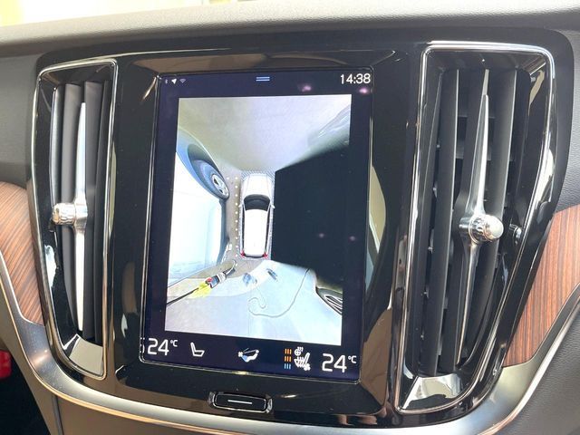 VOLVO V60 2022 Image 31