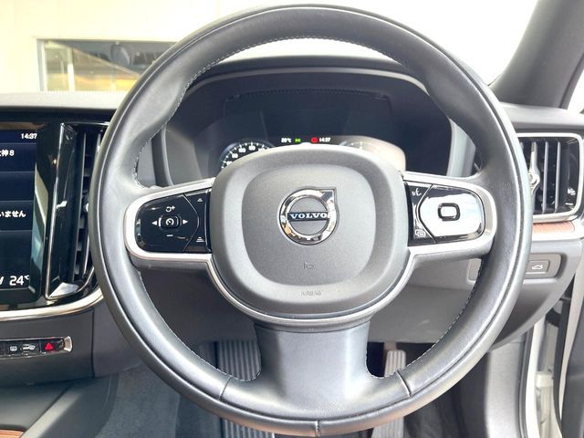 VOLVO V60 2022 Image 31