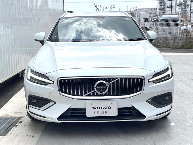 VOLVO V60 2022 Image 31