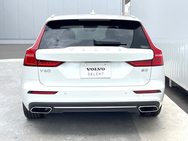 VOLVO V60 2022 Image 31