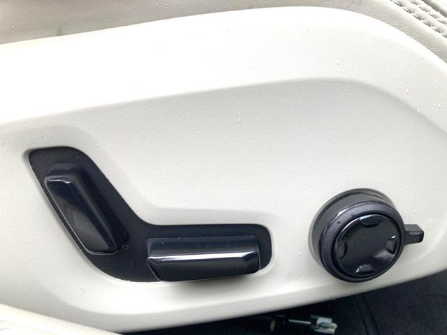 VOLVO V60 2021 Image 31