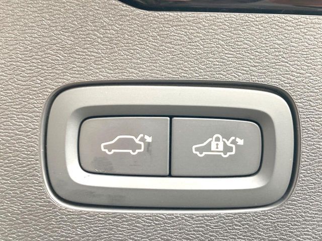 VOLVO V60 2021 Image 31