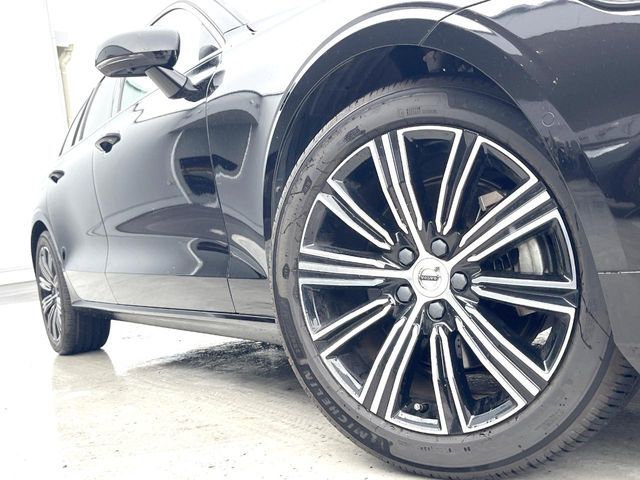 VOLVO V60 2021 Image 31