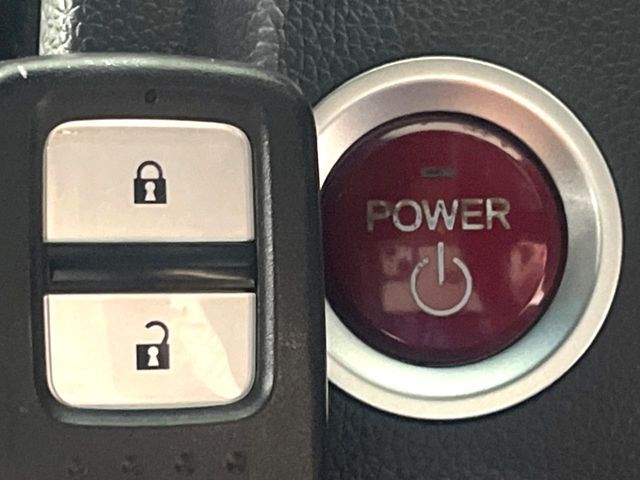 HONDA FIT HYBRID 2014 Image 31