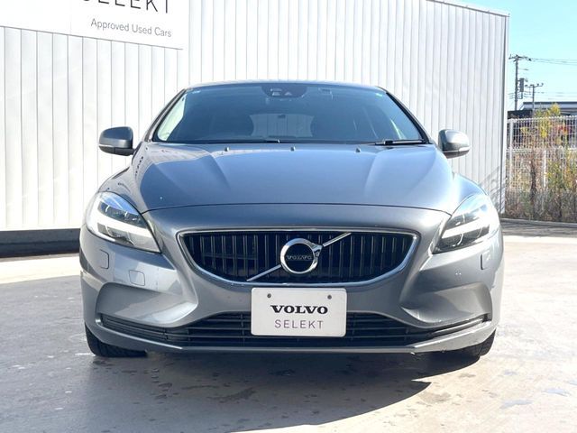 VOLVO V40 2017 Image 31